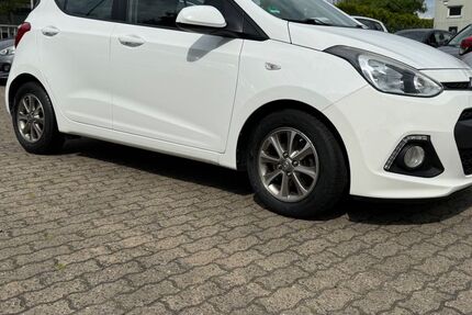 Hyundai i10 137.569 km 5.199 &euro; Hanau 63452