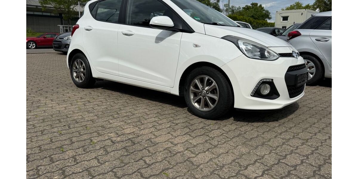 Hyundai i10 137.569 km 5.199 &euro; Hanau 63452