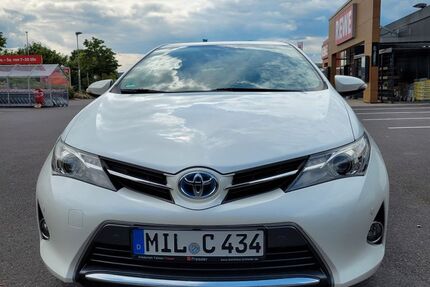 Toyota Auris 137.000 km 12.000 &euro; Sulzbach 63834