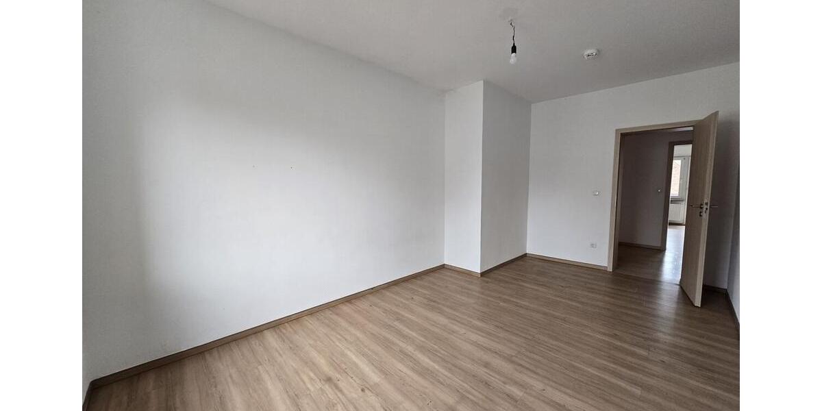 Etagenwohnung Großwallstadt - 3 Zimmer, 110 m&sup2;, 990&euro; | Angebot:24980666