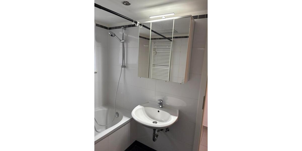 Etagenwohnung Langenselbold - 1 Zimmer, 32 m&sup2;, 615&euro; | Angebot:25632146