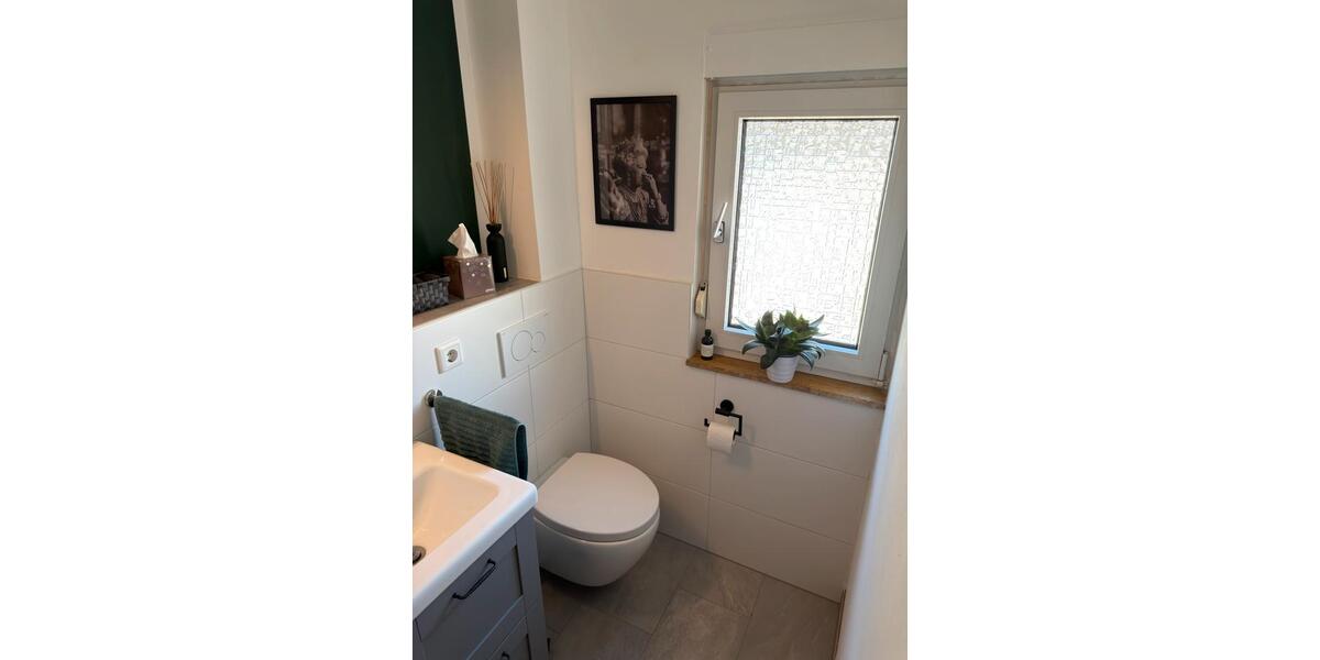 Etagenwohnung Kleinwallstadt - 3 Zimmer, 130 m&sup2;, 1.390&euro; | Angebot:25368790