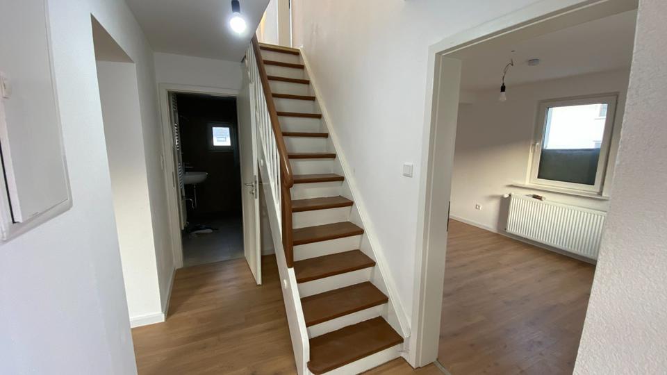 Einfamilienhaus Bessenbach - 5.5 Zimmer, 127 m&sup2;, 1.460&euro; | Angebot:25626134