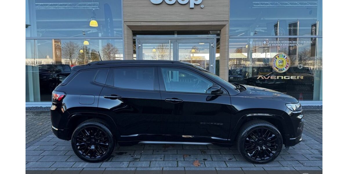Jeep Compass 28.700 km 25.890 &euro; Aschaffenburg 63741