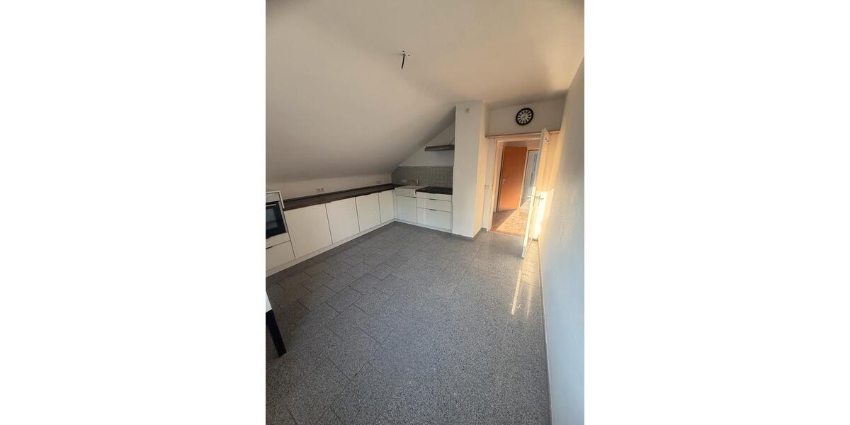 Etagenwohnung Hanau Lamboy - 3 Zimmer, 87 m&sup2;, 1.350&euro; | Angebot:26302628