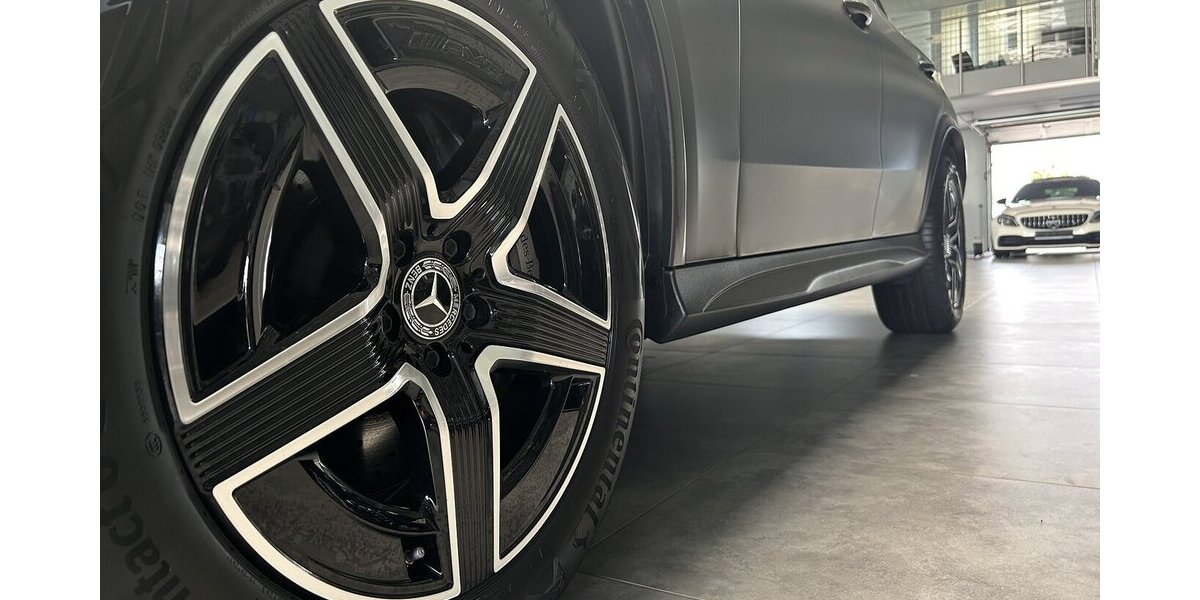 Mercedes-Benz GLC 300 d 4M AMG PREMIUM+ MAGNO- AIRMATIC- PANO! 14.270 km 62.779 &euro; Groß-Umstadt 64823