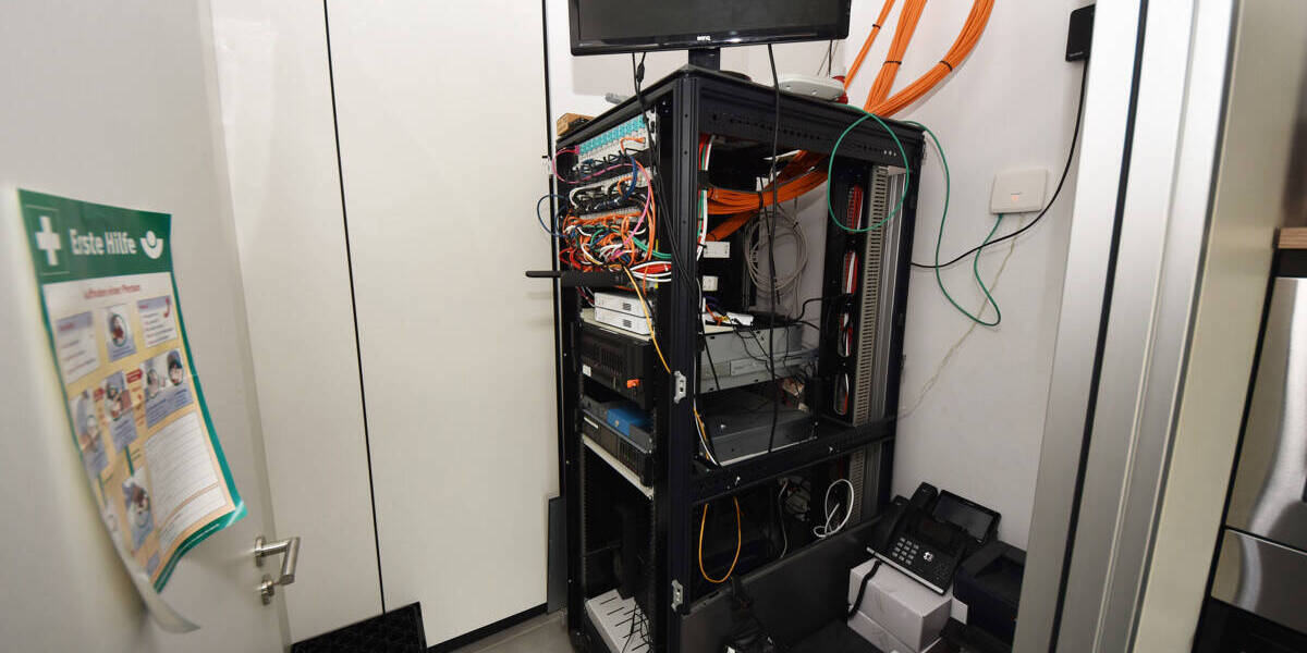 Gewerbeobjekt Elsenfeld / Rück Elsenfeld - 5 Zimmer, 340 m&sup2;, 1.700&euro; | Angebot:25741166