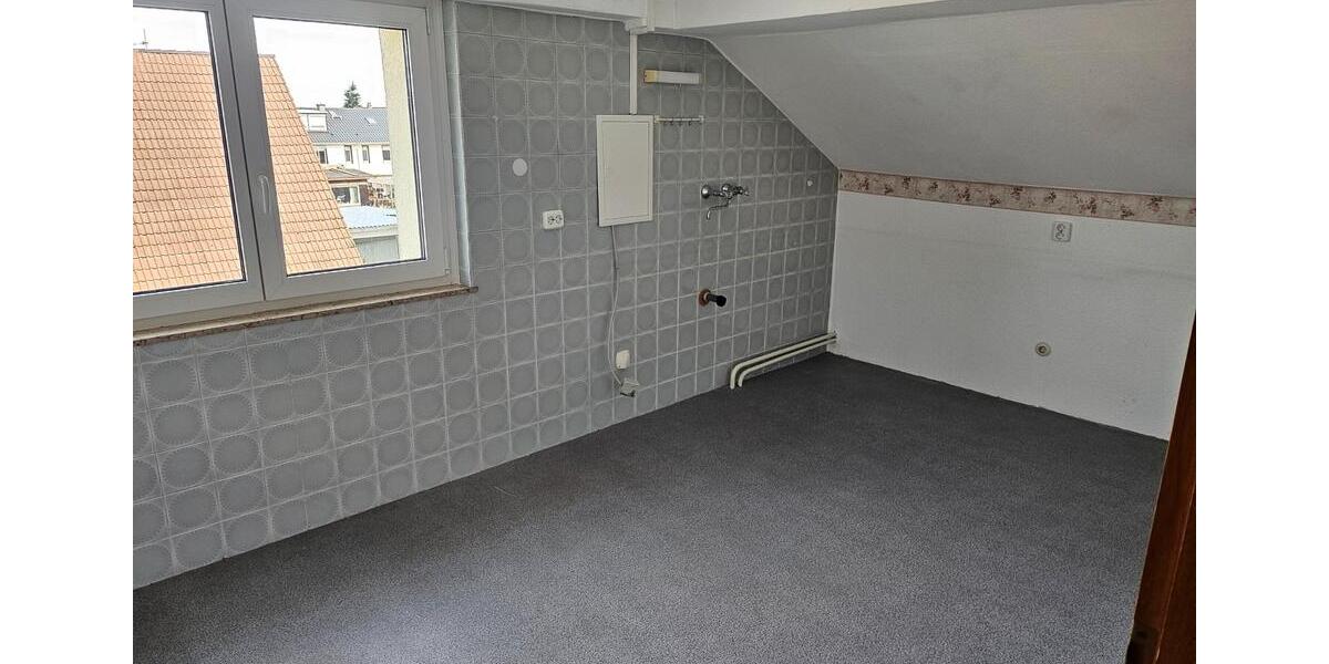 Dachgeschoßwohnung Reinheim - 2 Zimmer, 60 m&sup2;, 660&euro; | Angebot:25941685