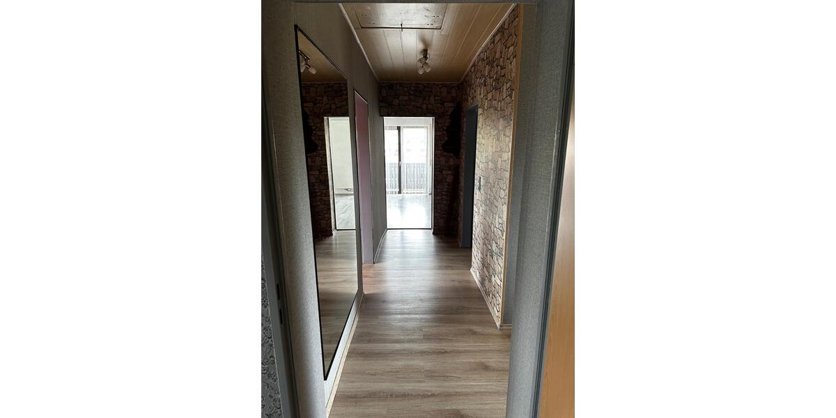 Dachgeschoßwohnung Lützelbach - 3 Zimmer, 85 m&sup2;, 800&euro; | Angebot:26677559