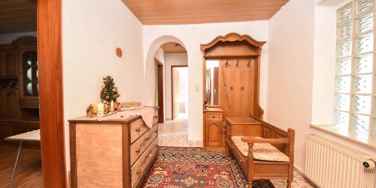 Einfamilienhaus Laufach Hain - 7 Zimmer, 120 m&sup2;, 345.000&euro; | Angebot:25693332