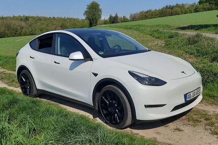 Tesla Model Y 49.250 km 33.990 &euro; Laufach 63846