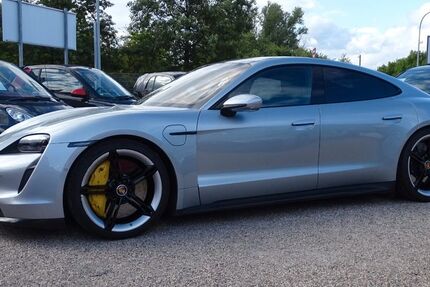 Porsche Taycan 41.000 km 76.800 &euro; Rodgau / Nieder-Roden 63110