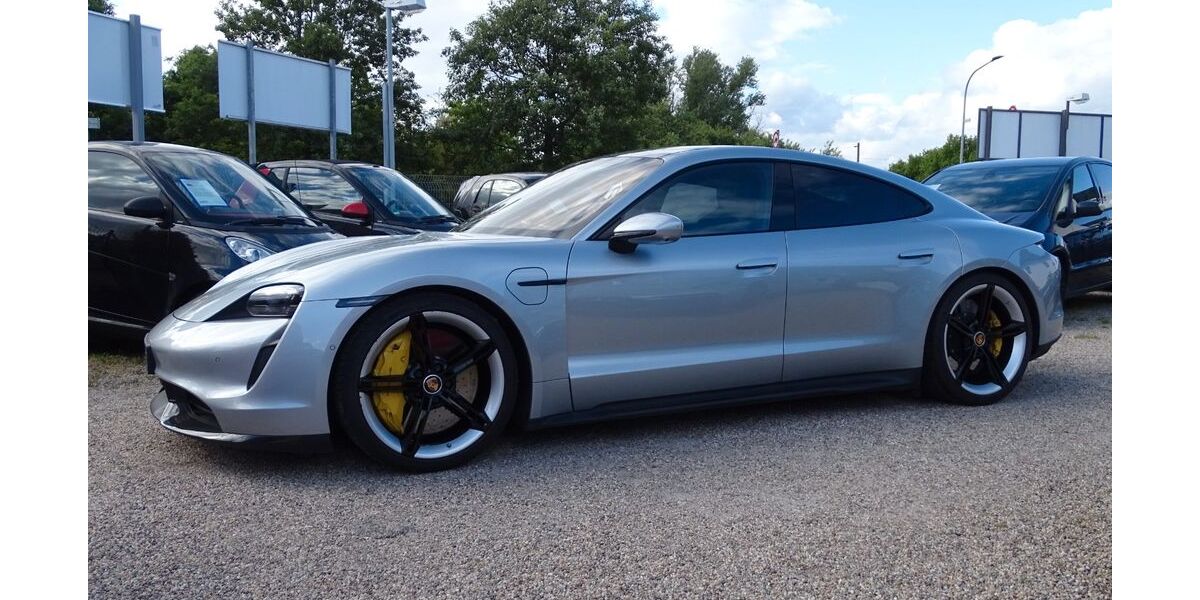 Porsche Taycan 41.000 km 76.800 &euro; Rodgau / Nieder-Roden 63110