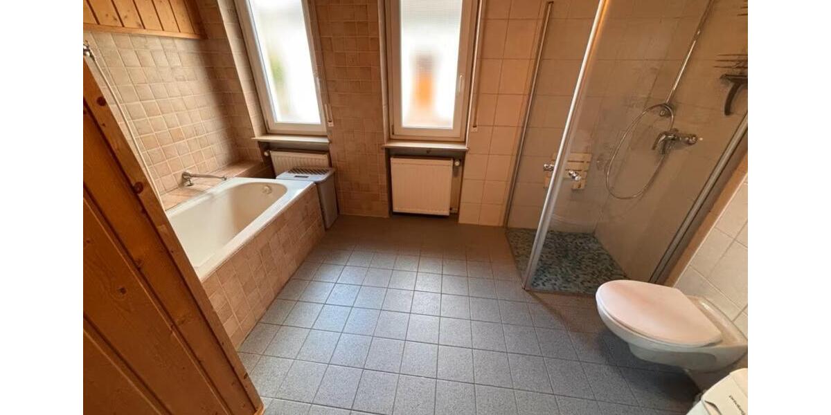 Mehrfamilienhaus, Wohnhaus Kleinwallstadt - 8 Zimmer, 260 m&sup2;, 649.000&euro; | Angebot:25143487