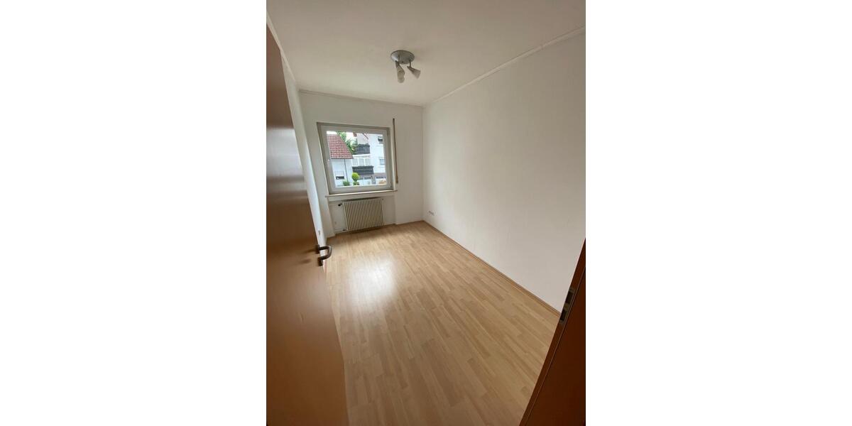 Etagenwohnung Goldbach - 3.5 Zimmer, 90 m&sup2;, 800&euro; | Angebot:25948034
