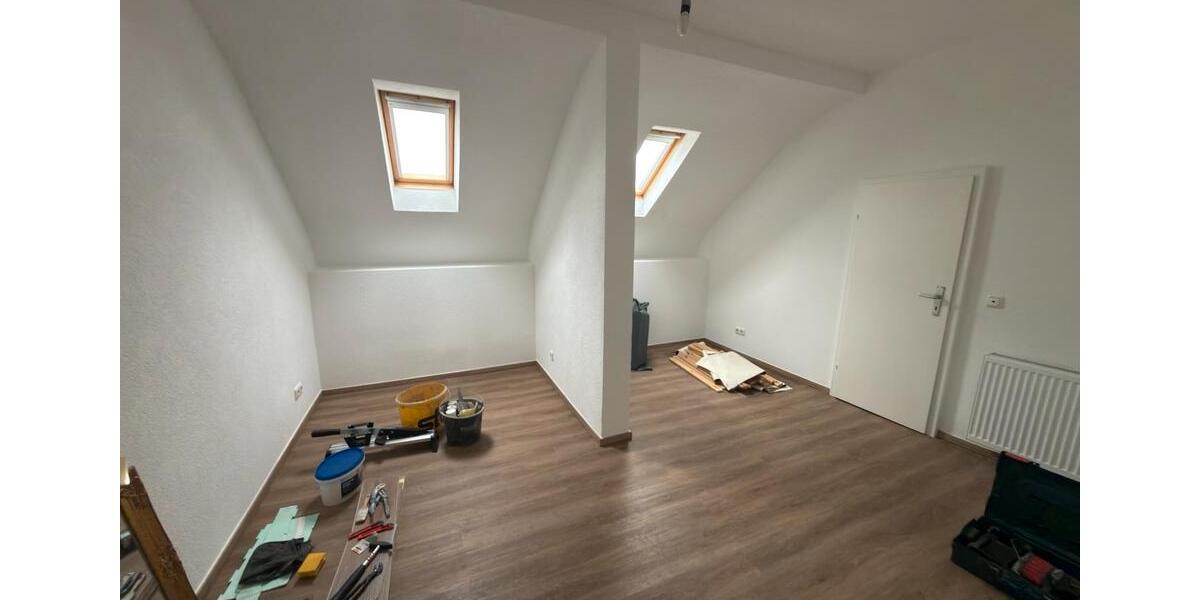 Doppelhaushälfte Münster (Hessen) - 7 Zimmer, 195 m&sup2;, 2.150&euro; | Angebot:26048023
