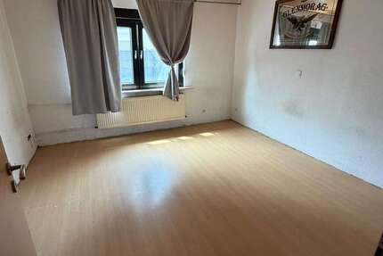 Haus Erlensee - 11 Zimmer, 200 m&sup2;, 2.400&euro; | Angebot:27335367