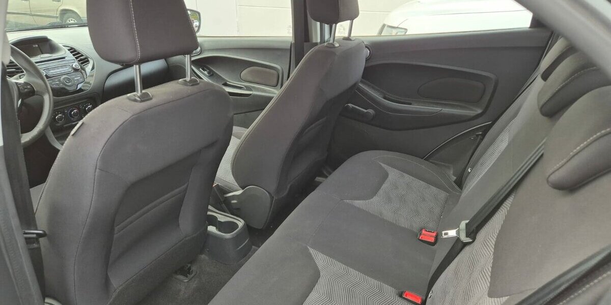 Ford Ka+ Cool & Sound, Klima 65.627 km 7.490 &euro; Rodgau 63110