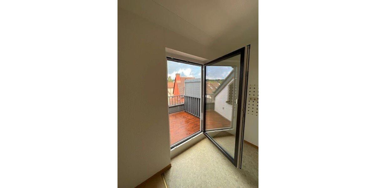 Dachgeschoßwohnung Elsenfeld - 3 Zimmer, 71 m&sup2;, 209.900&euro; | Angebot:27113872