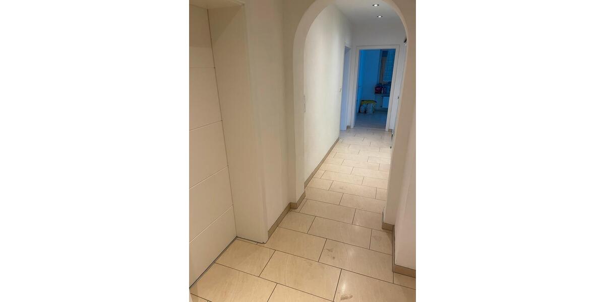 Etagenwohnung Erlenbach am Main - 3 Zimmer, 93 m&sup2;, 1.250&euro; | Angebot:25894989