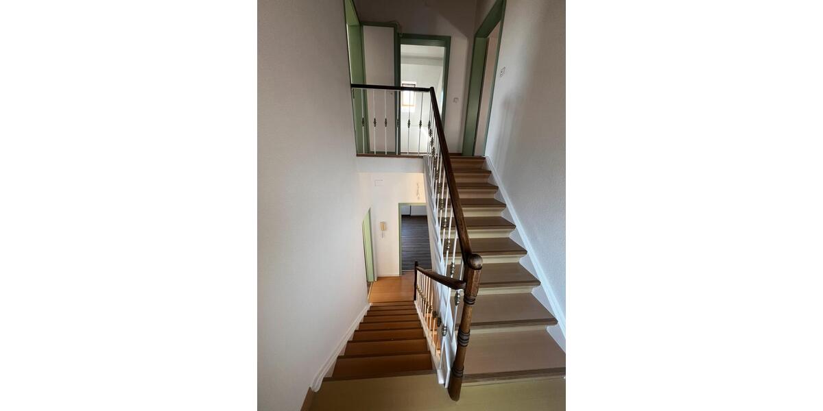 Einfamilienhaus Münster (Hessen) - 10 Zimmer, 195 m&sup2;, 2.175&euro; | Angebot:21530701