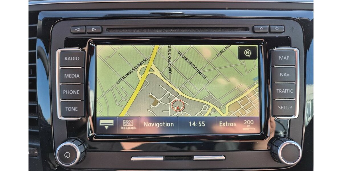 VW Beetle Sport Fender Soundsystem, Bi-Xenon, Navigat 68.122 km 16.890 &euro; Rodgau 63110