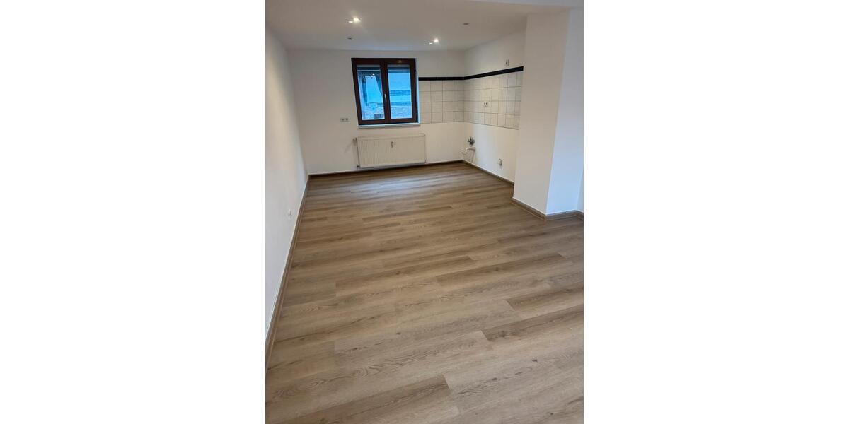 Einfamilienhaus Biebergemünd - 4 Zimmer, 130 m&sup2;, 900&euro; | Angebot:25791227