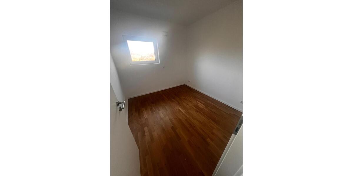 Einfamilienhaus Gründau - 4 Zimmer, 140 m&sup2;, 1.990&euro; | Angebot:23711959