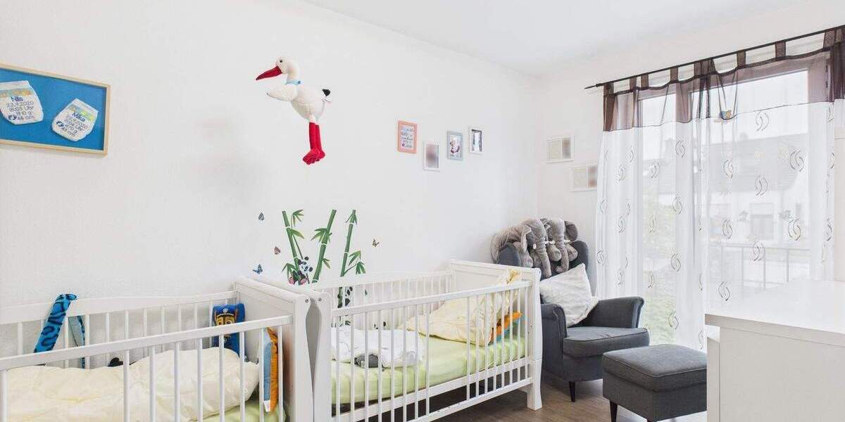 Reihenmittelhaus Rodgau Jügesheim - 7 Zimmer, 153 m&sup2;, 649.000&euro; | Angebot:25685770