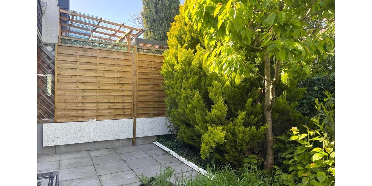 Bungalow Aschaffenburg Damm - 7 Zimmer, 203 m&sup2;, 1.750&euro; | Angebot:26544387