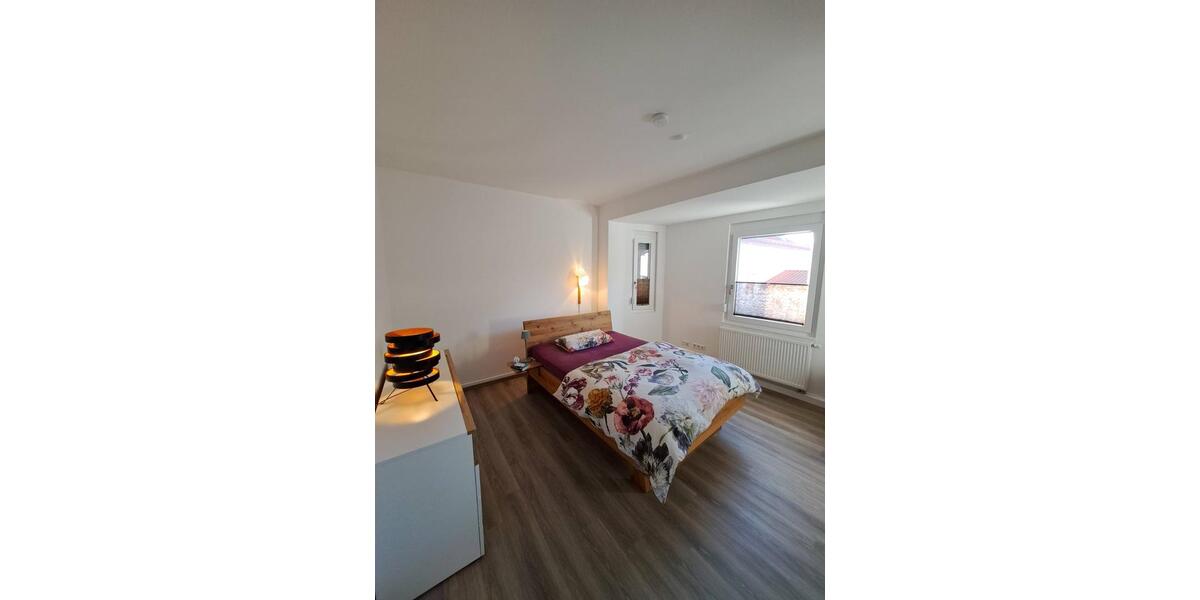 Etagenwohnung Obernburg am Main - 4 Zimmer, 152 m&sup2;, 1.300&euro; | Angebot:25217097
