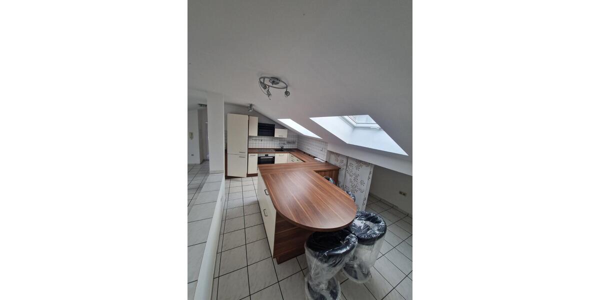 Dachgeschoßwohnung Lützelbach - 4 Zimmer, 84 m&sup2;, 720&euro; | Angebot:25563654