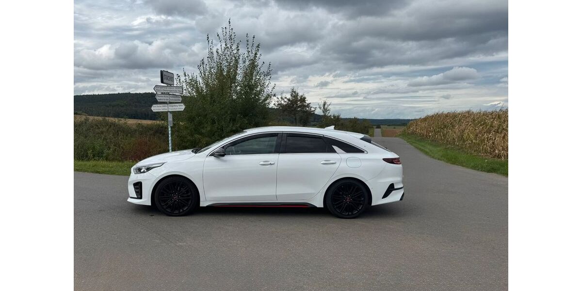 Kia pro ceed / ProCeed 96.000 km 18.500 &euro; Klingenberg 63911