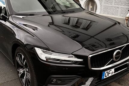 Volvo V60 6.900 km 33.900 &euro; Obertshausen 63179