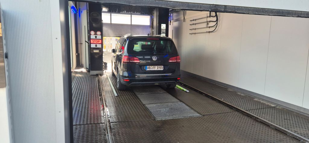 VW Sharan 109.000 km 20.900 &euro; Sommerkahl 63825