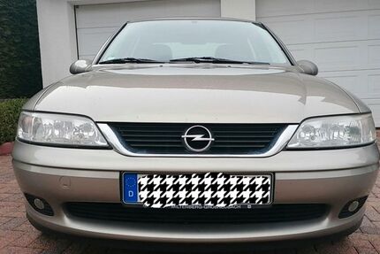 Opel Vectra 224.000 km 1.349 &euro; Wörth am Main 63939
