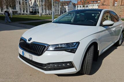 Skoda Superb 28.500 km 31.800 &euro; Hanau 63450