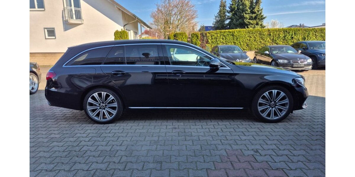 Mercedes-Benz E 400 d T 4M Standheizung, Rückfahrkamera, AHK, Co 200.000 km 19.490 &euro; Rodgau 63110