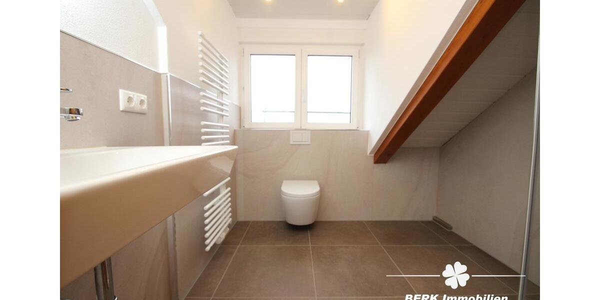 Dachgeschoßwohnung Röllbach - 3 Zimmer, 72 m&sup2;, 936&euro; | Angebot:23804446