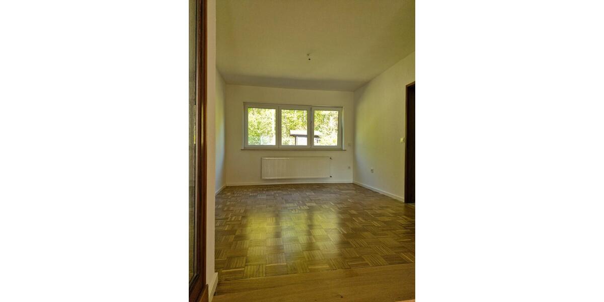 Dachgeschoßwohnung Erlenbach am Main - 3.5 Zimmer, 90 m&sup2;, 1.200&euro; | Angebot:26322552