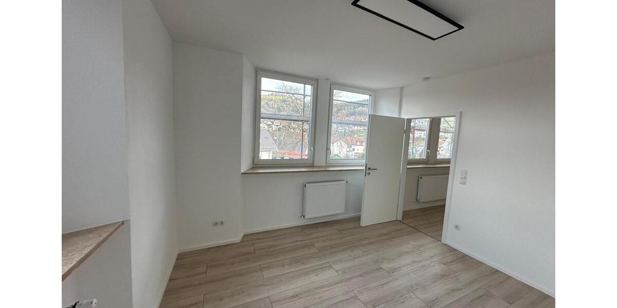Etagenwohnung Freudenberg - 3 Zimmer, 95 m&sup2;, 1.000&euro; | Angebot:25941990