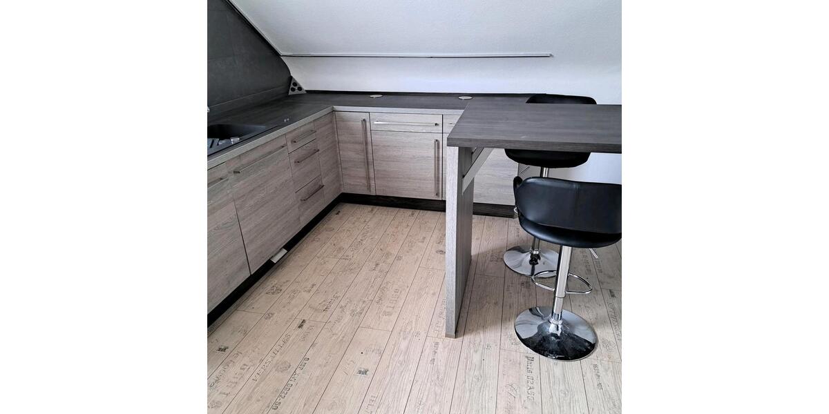 Dachgeschoßwohnung Gründau - 3 Zimmer, 94 m&sup2;, 1.200&euro; | Angebot:25812597