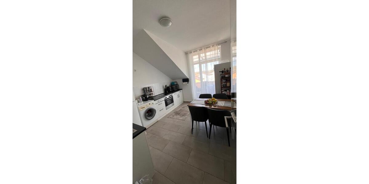 Dachgeschoßwohnung Aschaffenburg Damm - 2 Zimmer, 60 m&sup2;, 800&euro; | Angebot:26305554