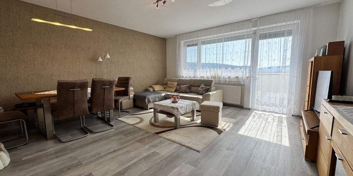 Etagenwohnung Bad König - 2 Zimmer, 63 m&sup2;, 137.000&euro; | Angebot:25698133