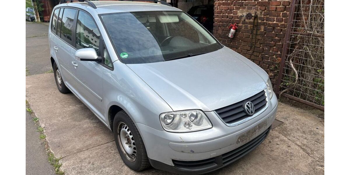 VW Touran 225.000 km 899 &euro; Freudenberg 97896