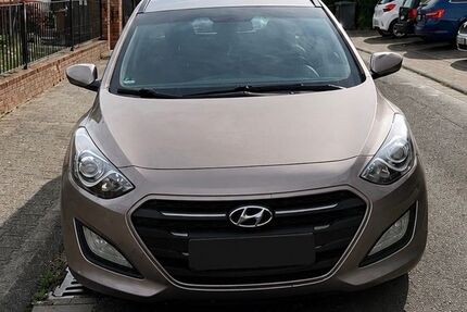 Hyundai i30 151.000 km 5.500 &euro; Maintal 63477