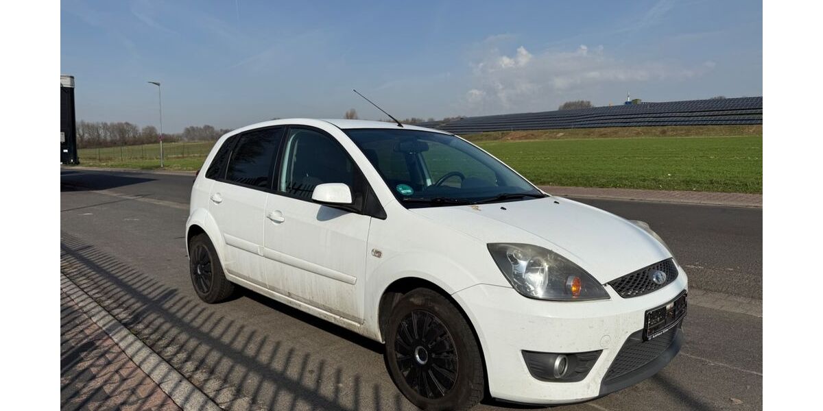Ford Fiesta 208.100 km 2.900 &euro; Hanau 63452
