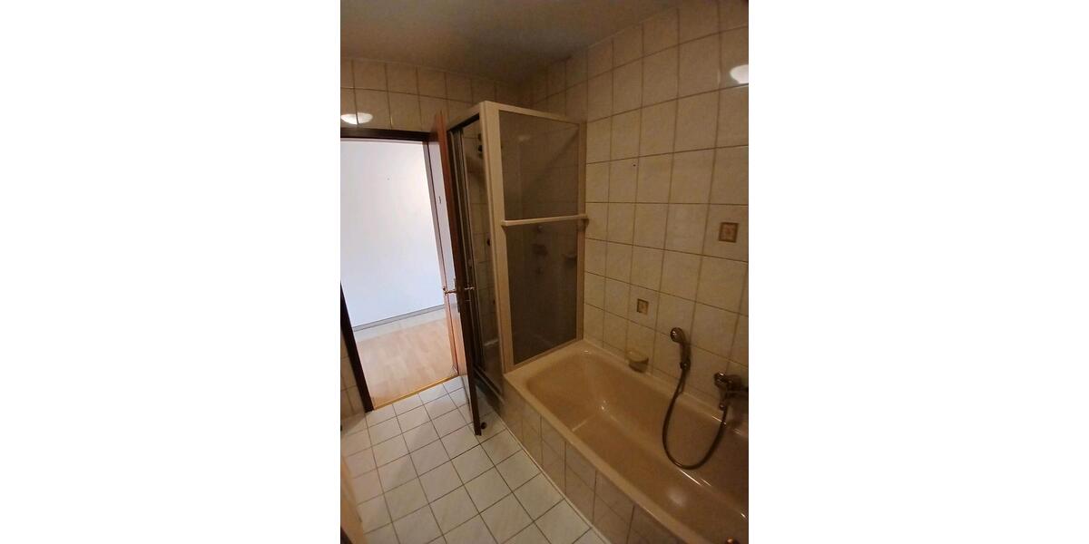 Dachgeschoßwohnung Hanau Groß-Steinheim - 3 Zimmer, 67 m&sup2;, 249.000&euro; | Angebot:24702772