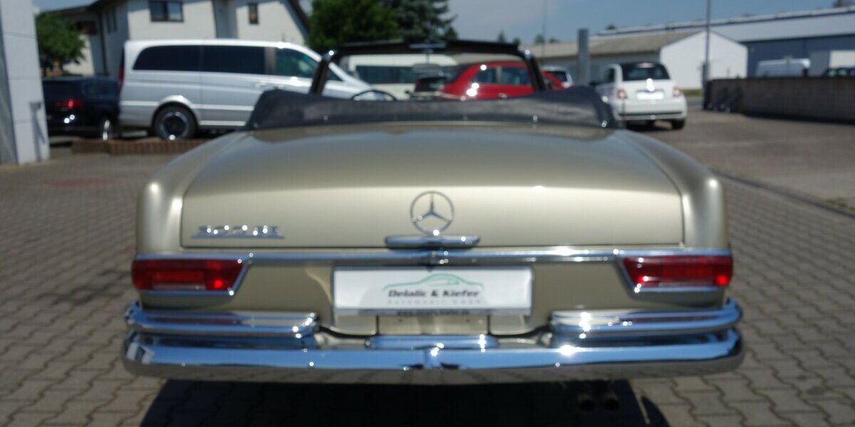 Mercedes-Benz 300 SE Cabriolet Top Original mit 58000 Km 58.000 km 159.000 &euro; Rodgau 63110