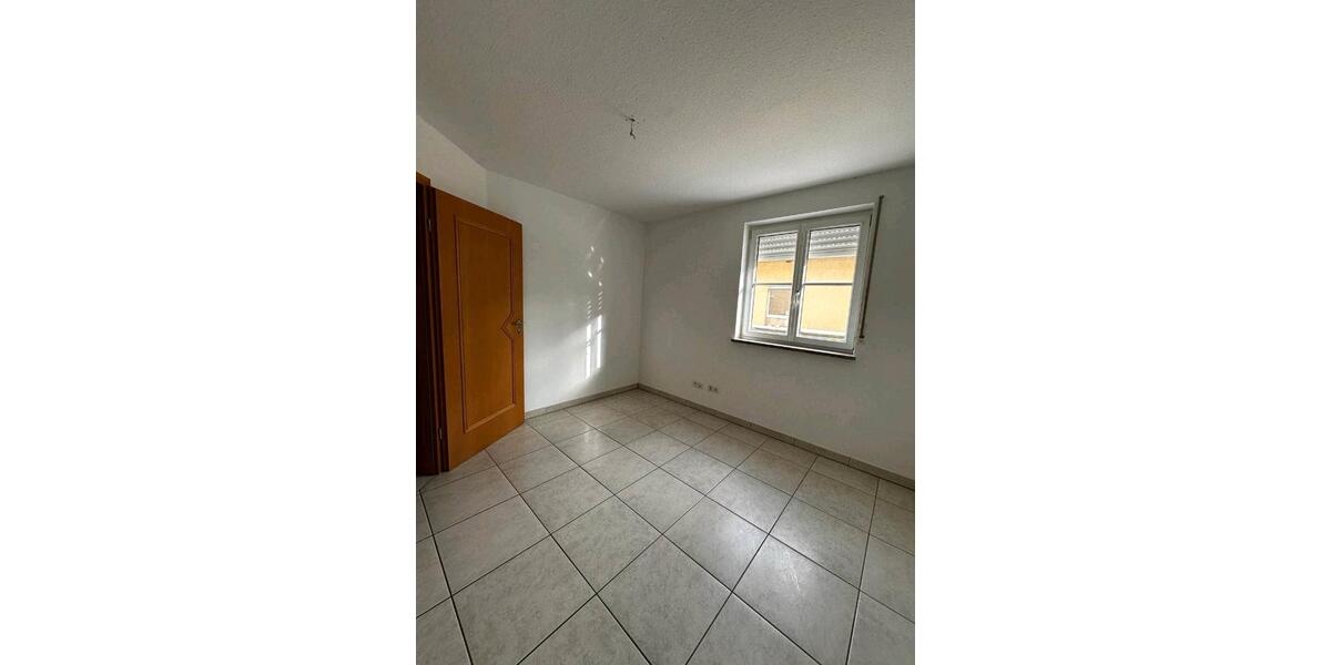 Etagenwohnung Neuhütten - 3 Zimmer, 80 m&sup2;, 580&euro; | Angebot:24331261